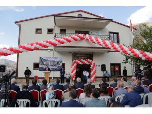 Gümüşhane’de Yalçın Kurt Kültür evi ve Yeni Mahalle Muhtar Evi’nin açılışı gerçekleştirildi