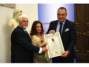 Dündar Keşaplı’ya İtalya’da bir ödül daha