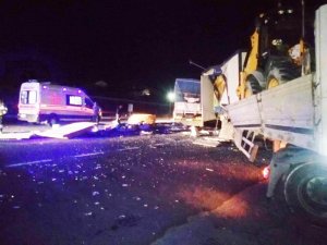 Kulu’da tır ile kamyon çarpıştı: 2 yaralı