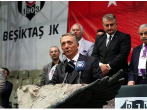 Beşiktaş’ta gerçekleşen olağanüstü seçimli genel kurulda yeni başkan Ahmet Nur Çebi oldu.