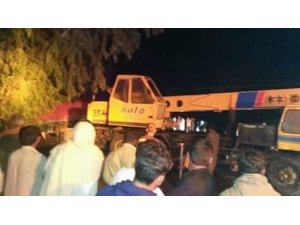 Pakistan’da ambulansla treyler çarpıştı: 9 ölü