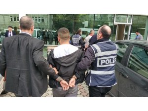 Firariyi yakamaya çalışan polise mukavemette bulunan 3 kişi tutuklandı