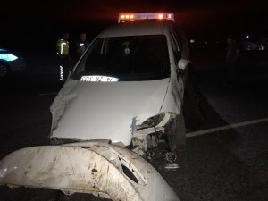 Otomobil at arabasına çarptı: 2 ağır yaralı