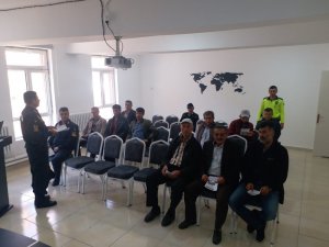 Derbent’te jandarmadan okul servisçilerine eğitim semineri