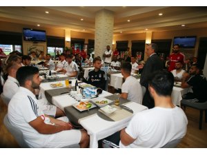 Ahmet Nur Çebi’den Beşiktaş Futbol Takımı’na: “Size yalan söylemeyeceğim”