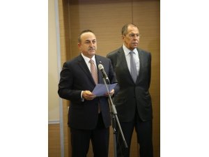 Dışişleri Bakanı Çavuşoğlu Türkiye-Rusya arasında imzalanan Mutabakat Muhtırası’nı okudu