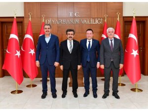 Vali Güzeloğlu belediye başkanlarıyla buluştu