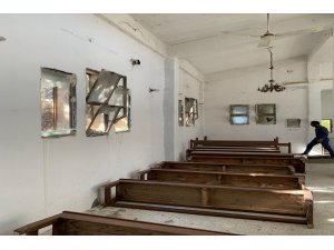 Tel Abyad’da Ermeni kilisesi temizlenerek camları yenilendi