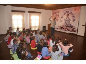 Kuşadası’nda ’Dünya Çocuk Kitapları Haftası’ etkinliği