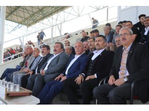 Dinar Belediye Spor Emirdağ Spor ile karşılaştı