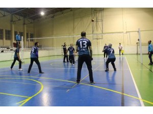 Elazığ’da Mehmet Akif İnan anısına voleybol turnuvası