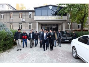 Van Büyükşehir Belediyesi heyetinden Çatak’a ziyaret