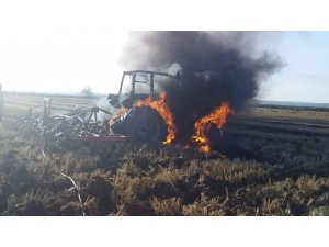 Tekirdağ’da traktör alev alev yandı
