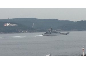 Rus savaş gemisi ‘Azov’ Çanakkale Boğazı’ndan geçti