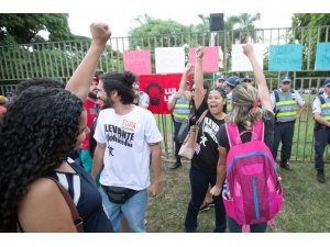 Guaido yandaşları Venezuela’nın Brezilya’daki büyükelçiliğinden ayrıldı