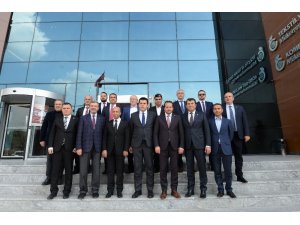 Kuzey Makedonya Devlet Bakanı Elvin Hasan Bursa iş dünyası ile buluştu