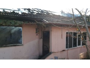 Sakarya’da ev yangınında 2 çocuk yanarak hayatını kaybetti