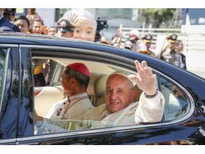 Papa Francis’ten Asya’ya ziyaret