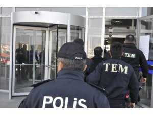 Kars’ta FETÖ/PDY’den gözaltına alınan 4 kişi adliyeye sevk edildi