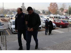 DEAŞ şüphelisi Iraklı karı koca tutuklandı