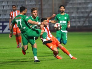 TFF 1. Lig: Adanaspor: 0 - Giresunspor: 0 (İlk yarı sonucu)