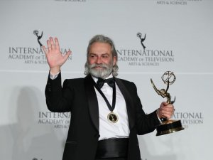 Haluk Bilginer 47. Uluslararası Emmy Ödülleri'nde 'en iyi erkek oyuncu' seçildi