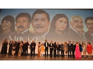"Mucize 2 Aşk" filminin ekibi tam kadro İzmir galasına katılacak