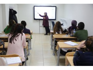 Haliliye’de öğrenciler ücretsiz kursta sınavlara hazırlanıyor