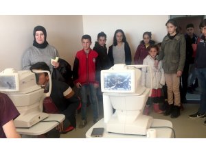 Ardahan’da “Bir Çocuk Bir Dünya Projesi” kapsamında 100 çocuğa göz muayenesi yapıldı