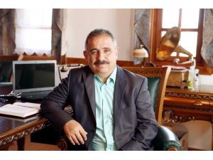 Gazeteci-Yazar Sinan Burhan’dan, ’Erdoğan Ak’lı ve siyasi Notlar’ kitabı