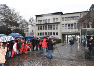 Alman kanalının skandal Atatürk yayını Hamburg’da protesto edildi
