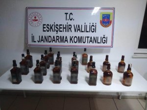 Eskişehir’de 20 şişe sahte içki ele geçirildi