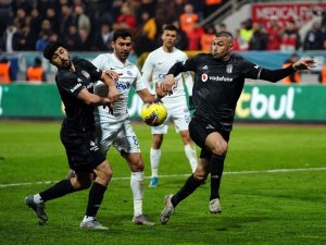Süper Lig: Kasımpaşa: 2 - Beşiktaş: 3 (Maç sonucu)
