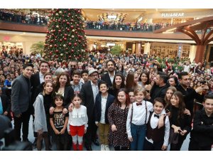 Mahsun Kırmızıgül’ün aşk filmine İzmir’de muhteşem gala