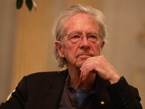 Nobel Edebiyat Ödülü’nün Peter Handke’ye verilmesine tepki yağıyor