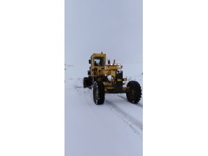 Tuşba Belediyesinden kar mesaisi