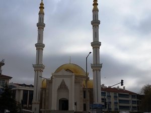 Kulu’da yenisi yapılan Halime Hatun Kubbeli Camisi ibadete açıldı