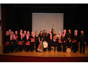 İlahiyatçı hanımlardan tasavvuf musikisi konseri