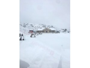 Denizli Kayak Merkezi sezon açılışı için gün sayıyor