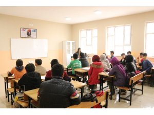 Hizan’da İmam Hatip Ortaokulu ve Uygulama Camisi açıldı