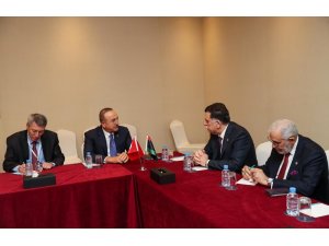 Bakan Çavuşoğlu, Libya Başkanlık Konseyi Başkanı El-Sarraj ile görüştü