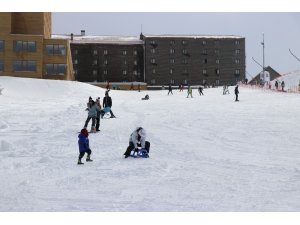 Kartalkaya’da kayak sezonu açıldı