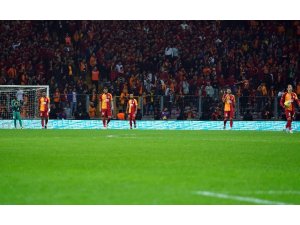 Galatasaray tarafından takımına tepki, Ankaragücü’ne alkış