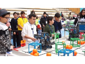 Balıkesir’in ilk robotik turnuvası gerçekleşti