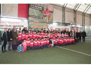 Diyarbakır’da gençler futbol ile sosyalleşiyor