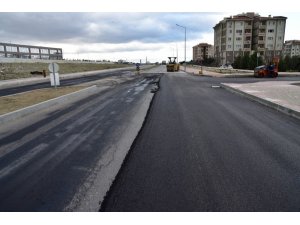 Manisa Şehir Hastanesinin çevre yolları asfaltlanıyor