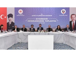 Bakan Kurum Diyarbakır’da "Değerlendirme Toplantısı"na katıldı