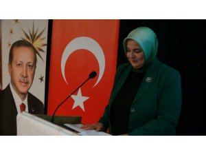 AK Parti Kadın Kolları Başkanı Aynur Oğuzhan: