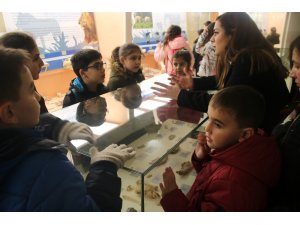 Çankayalı çocuklar Tabiat Tarihi Müzesi’ni gezdi