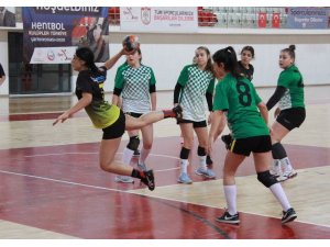Sivas’ta hentbol şampiyonası devam ediyor